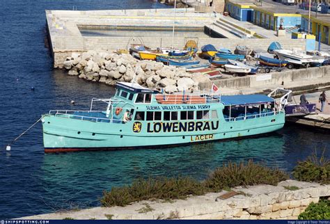 ferry to valletta from sliema.